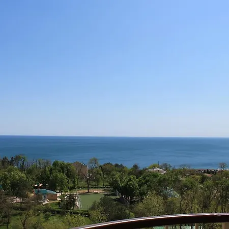 Apartment With Fantastic Sea View Odesa