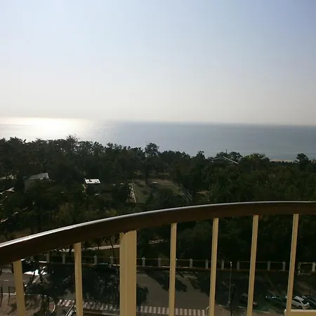 Apartment With Fantastic Sea View *